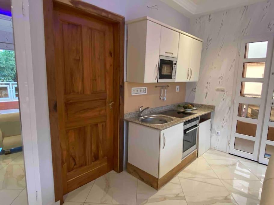Appartement Altona Lomé Eksteriør billede